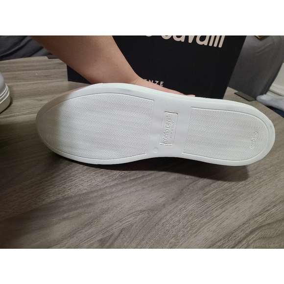 Authentic Roberto Cavalli Sneakers - Picture 4 of 10